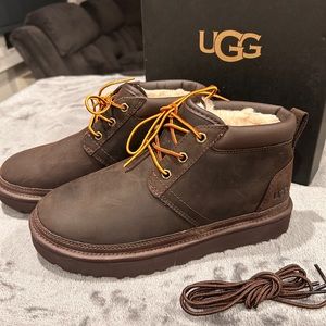 NEW - UGG Leather Neumel Utility Chukka Boot